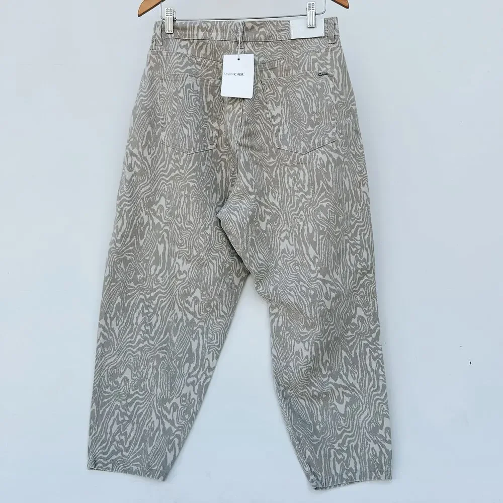 High-Rise Relaxed Cargo Pants — Beige Woodgrain - Picture 4 of 15